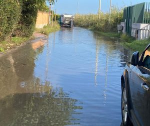 Strade allagate a Focene