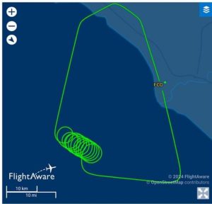 La manovra d'emergenza del volo (immagine dal sito FlightAware)